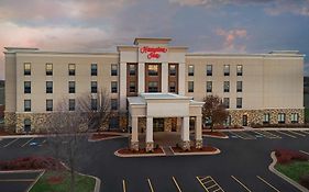 Hampton Inn  3*